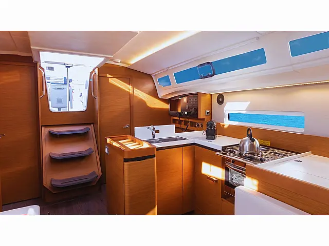 Sun Odyssey 410 - [Internal image]