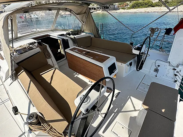 Dufour 390 Grand Large - [Internal image]