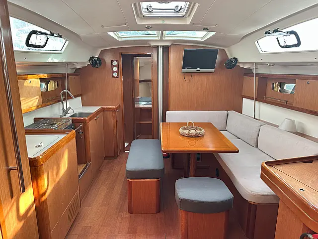 Oceanis 43 - [Internal image]
