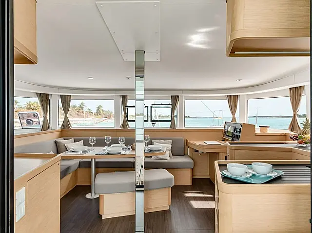 Lagoon 42 - [Internal image]