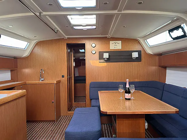Bavaria Cruiser 51 - [Internal image]