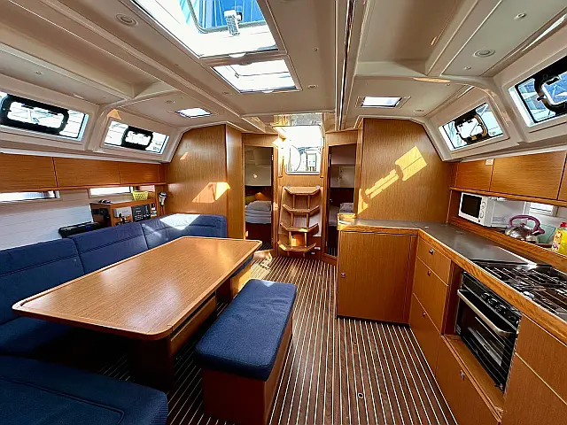 Bavaria Cruiser 46  - [Internal image]