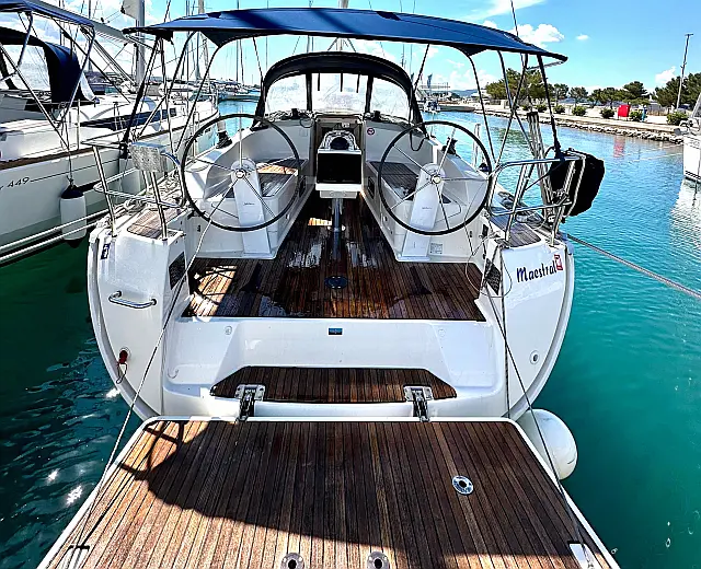 Bavaria Cruiser 37  - [External image]