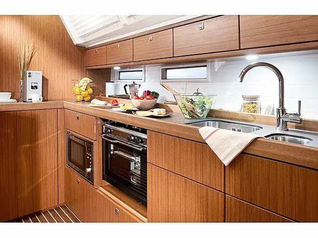 Bavaria 46 Cruiser - [Internal image]