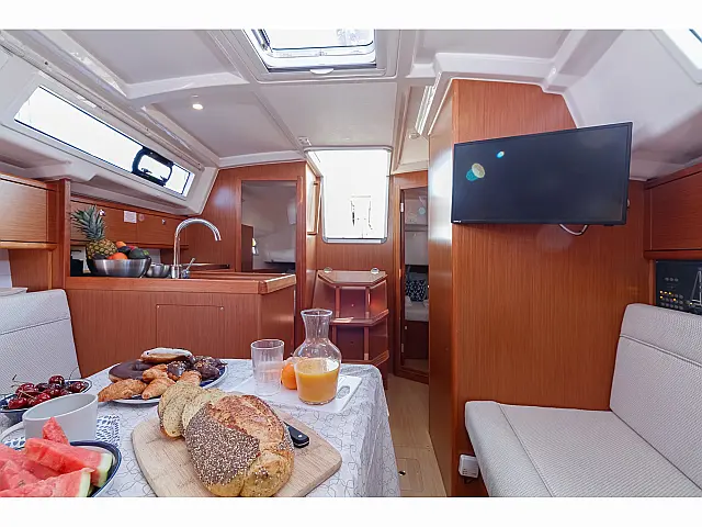 Bavaria 34 - [Internal image]