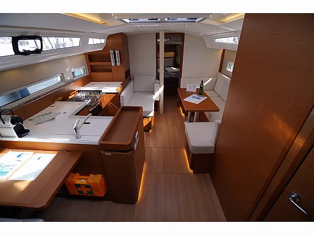 Sun Odyssey 410 - [Internal image]