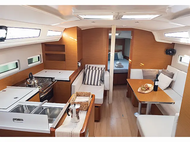 Sun Odyssey 410 - [Internal image]