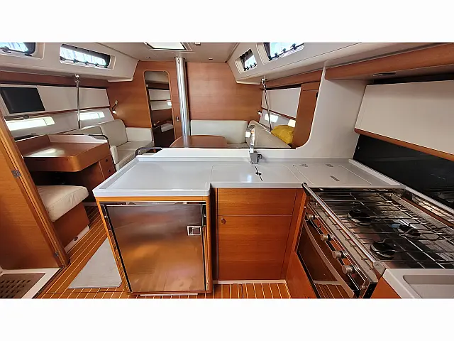 Italia Yachts 13.98 - [Internal image]