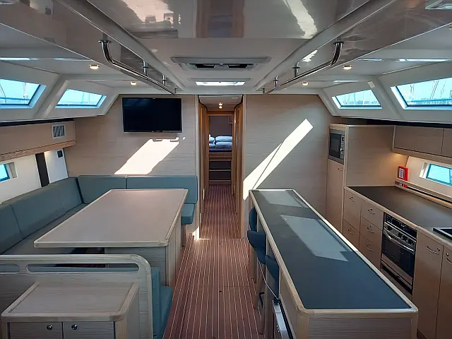 D&D Kufner 56 - 5 cab - [Internal image]