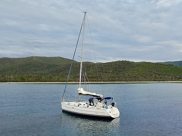 Oceanis 323 Clipper - [External image]