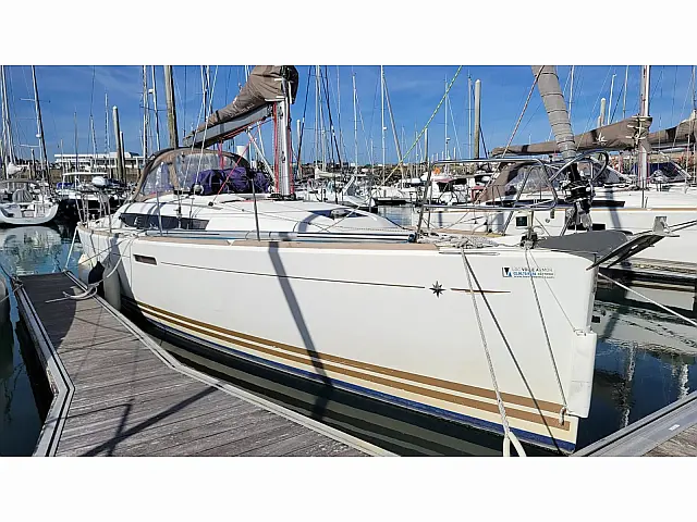 Sun Odyssey 379 