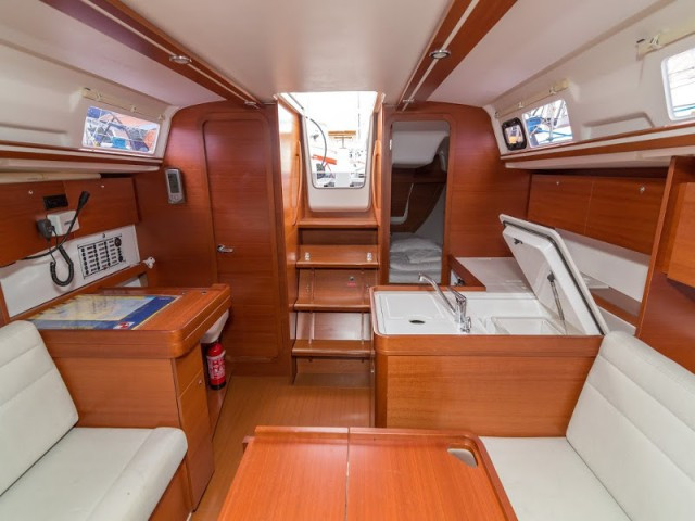 Dufour 335 Grand Large - [Internal image]