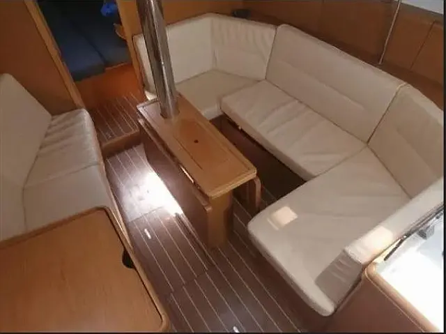 Sun Odyssey 36i - [Internal image]
