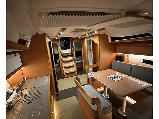 Dufour 430 Grand Large - [Internal image]