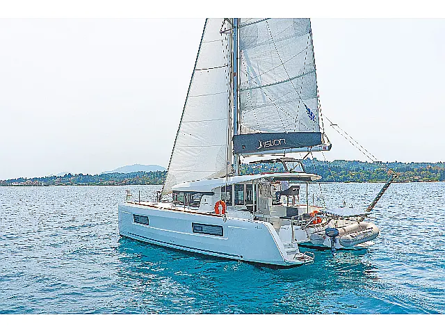 Lagoon 40 - [External image]