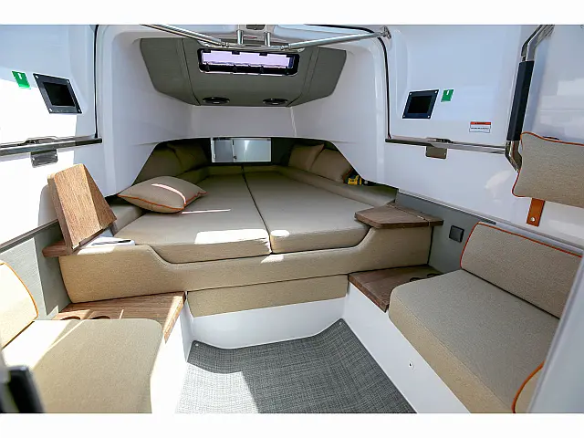 Axopar 37 XC Cross Cabin (1 cabin) - [Internal image]
