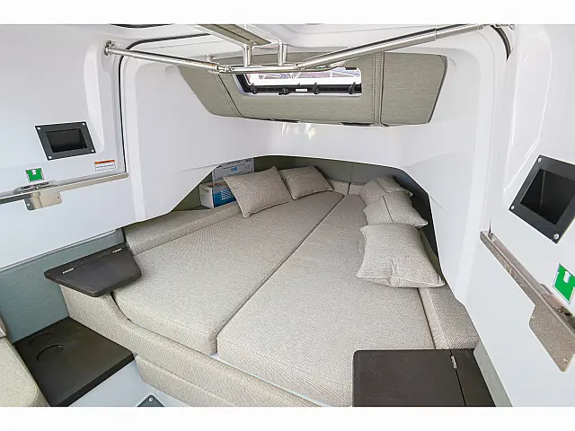 Axopar 37 Sun Top (1 cabin) - [Internal image]