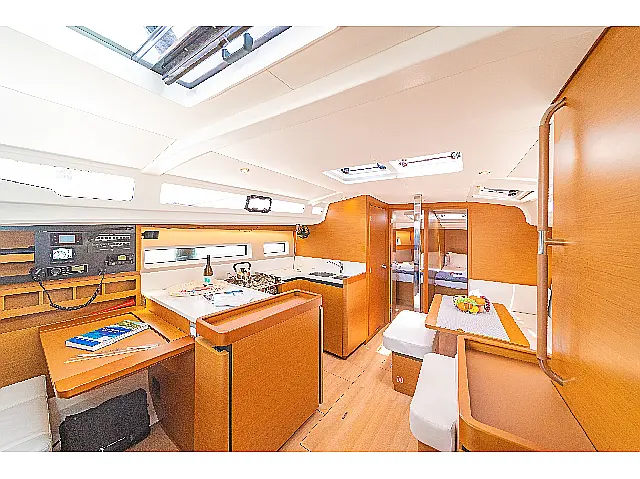 Sun Odyssey 440 - [Internal image]