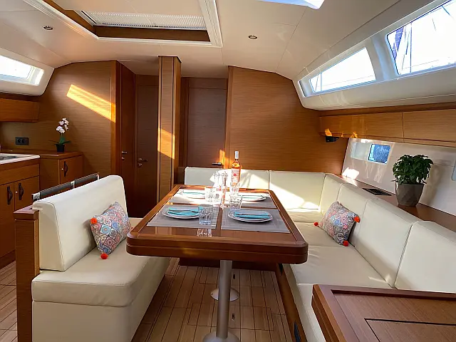 Jeanneau 54 - [Internal image]