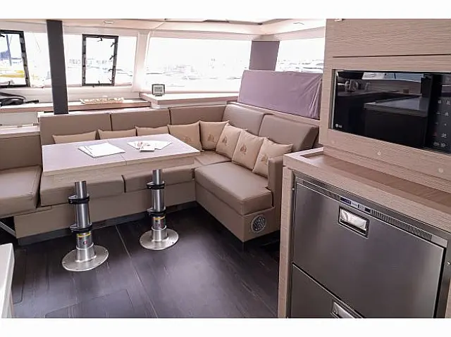 Astréa 42 - [Internal image]
