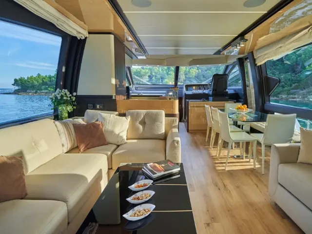 Azimut 72 - [Internal image]