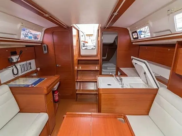 Dufour 335 - [Layout image]