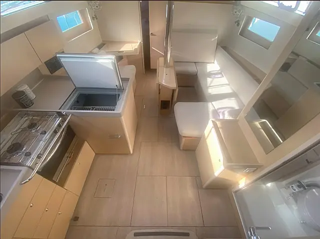 Oceanis 41.1 - [Internal image]