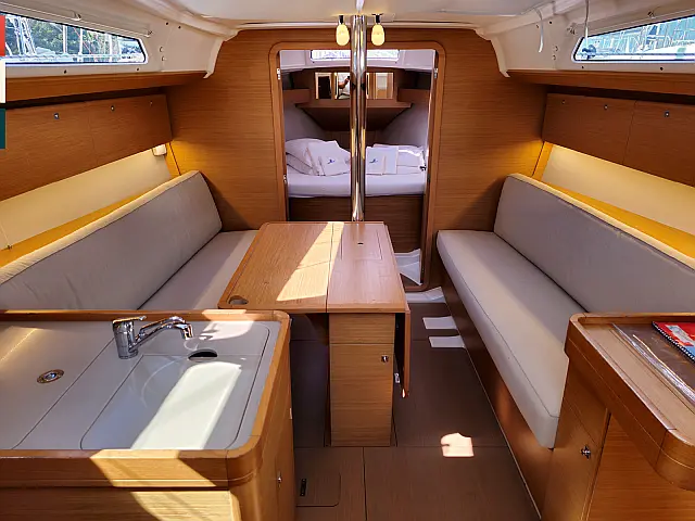 Dufour 360 Grand Large - [Internal image]