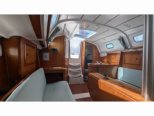 Oceanis 311 (DL) - [Internal image]