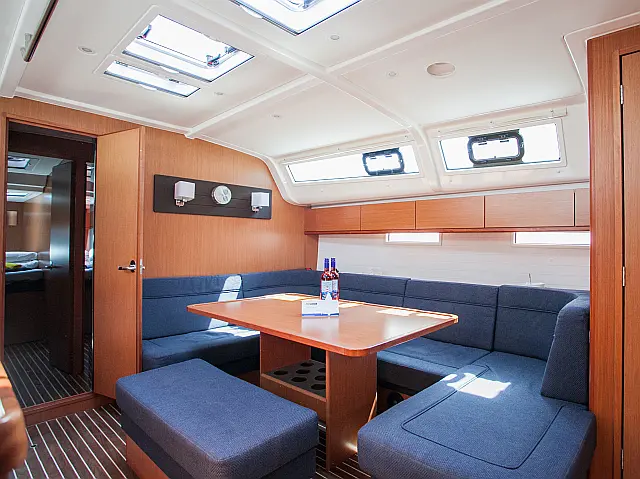 Bavaria Cruiser 51 - [Internal image]