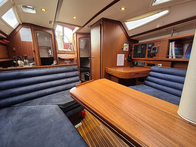 Delphia 37 - [Internal image]