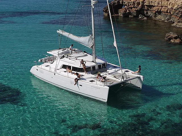 Lagoon 440 - [External image]