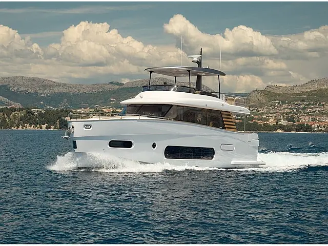 Azimut Magellano 66 - [External image]