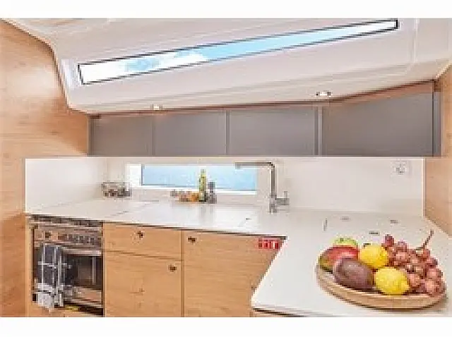 Elan Impression 43 - [Internal image]