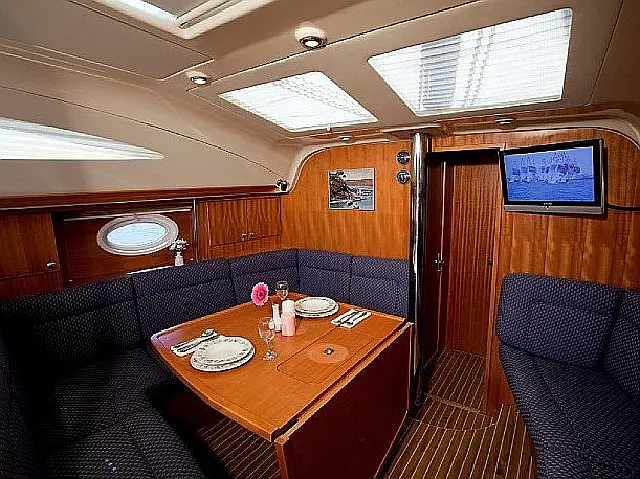 Elan 434 Impression - [Internal image]