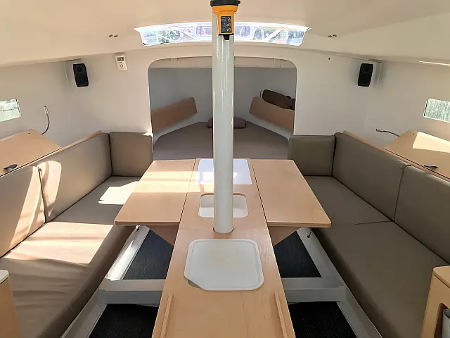 Pogo 30 - [Internal image]