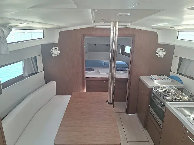 Oceanis 38.1 - [Layout image]