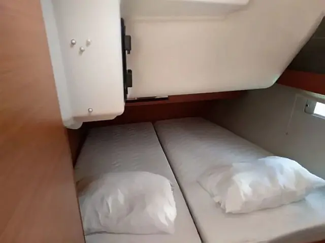 Dufour 430 GL – 4+1 CABINAS / 2 BAÑOS / 12 PAX - [Internal image]