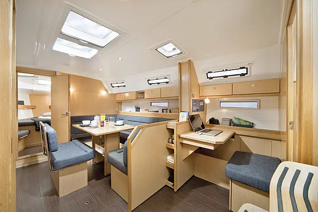 Bavaria 40 BT '13 - [Internal image]