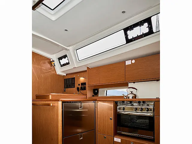 Bavaria C46 - [Internal image]