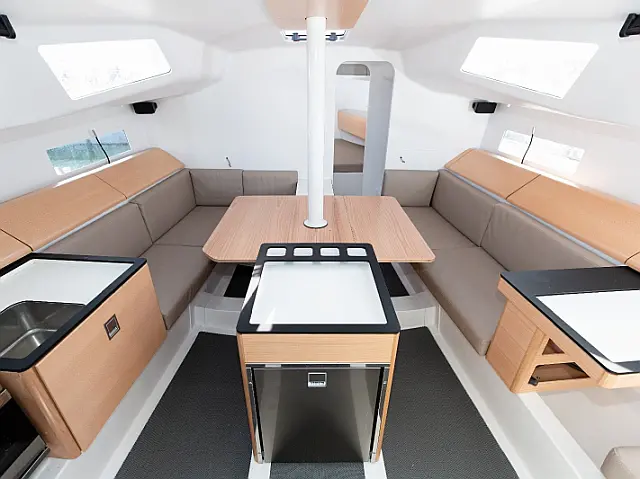 Pogo 36 - [Internal image]