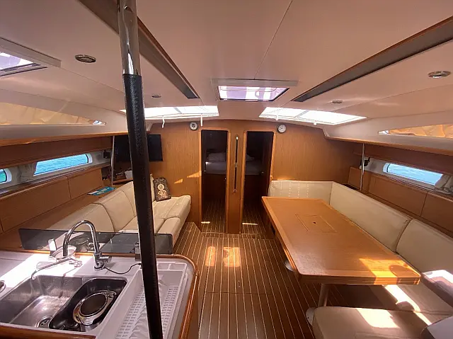 Jeanneau 53 - [Internal image]