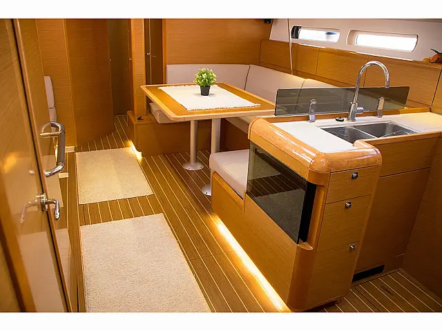 Sun Odyssey 439 - [Internal image]