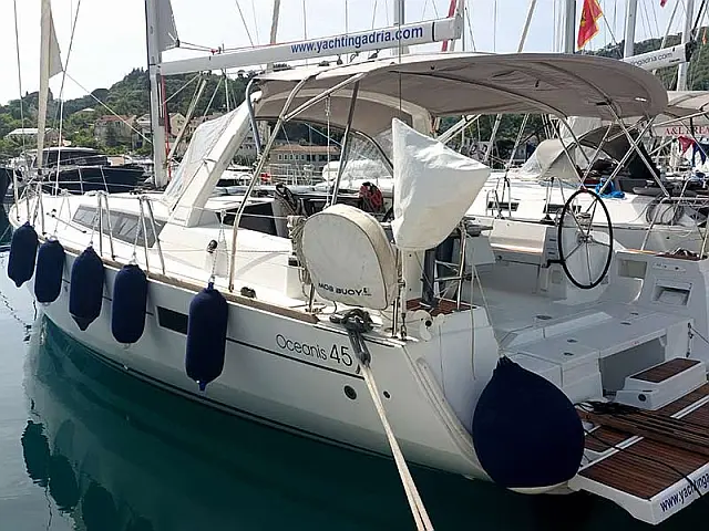 Oceanis 45 - [External image]