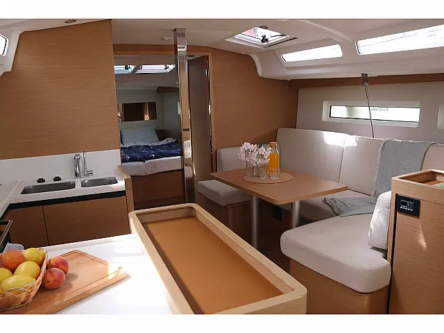 Sun Odyssey 440 - 3 cabins - [Internal image]
