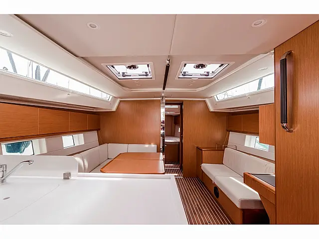 Bavaria C45 - [Internal image]
