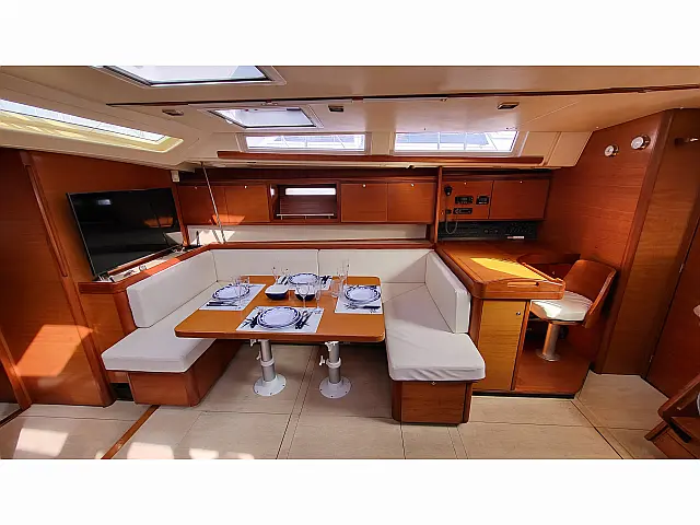 Dufour 525 Grand Large - [Internal image]