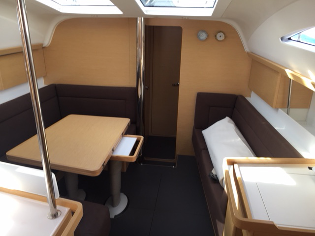 Elan 45 Impression - [Internal image]