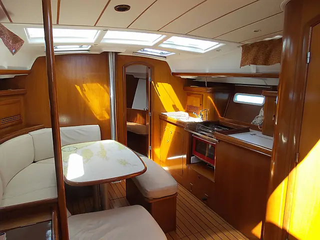 Oceanis 393 Clipper - [Internal image]