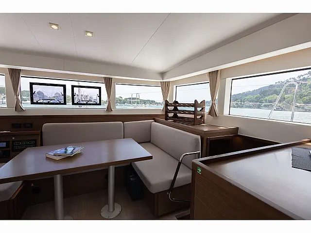 Lagoon 40 - [Internal image]
